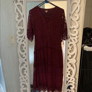 Midi lace dress